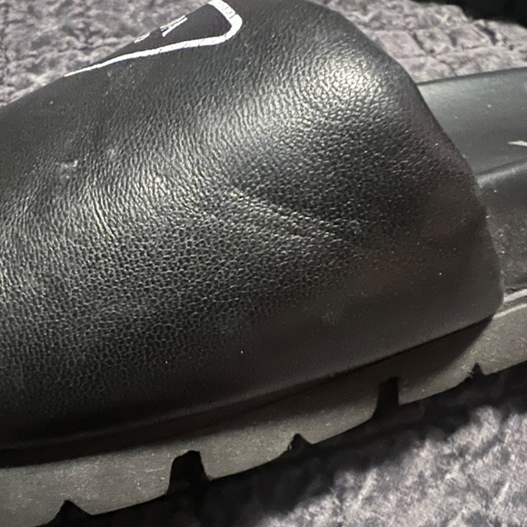 Prada sandal slides 11 - Picture 10 of 10